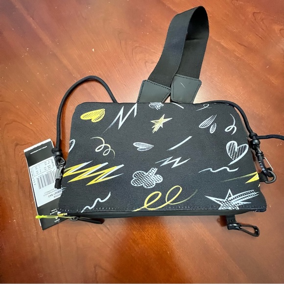 NEW Adidas x Disney Mickey Crossbody Zip Purse Bag Limited Edition Black 9x6”x1” - Picture 9 of 17